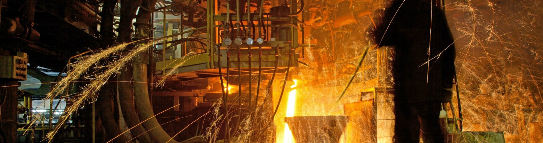 Creative_Wallpaper_Symphony_of_Fire_at_Steel_Plant_096683_